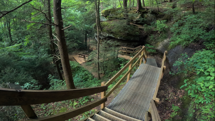 Airplane Rock Trail: Hocking State Forest in Ohio's Hocking Hills