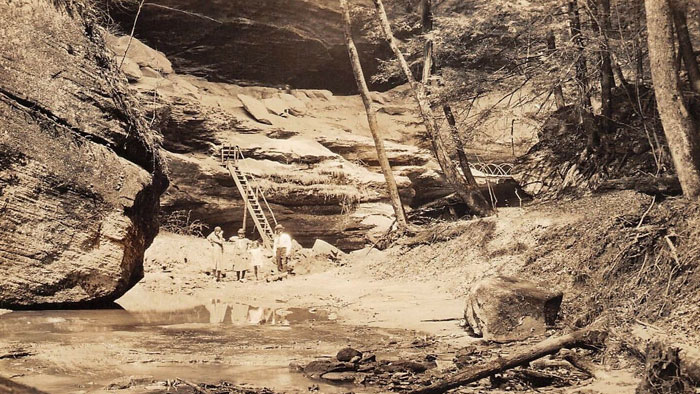 Old Man's Cave. 1920s